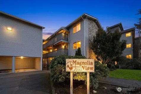 2562 Thorndyke Avenue W Seattle WA 98199