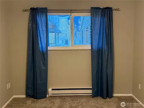 2562 Thorndyke Avenue W Seattle WA 98199