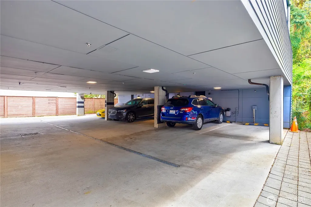 1708 Alki Avenue SW Seattle WA 98116