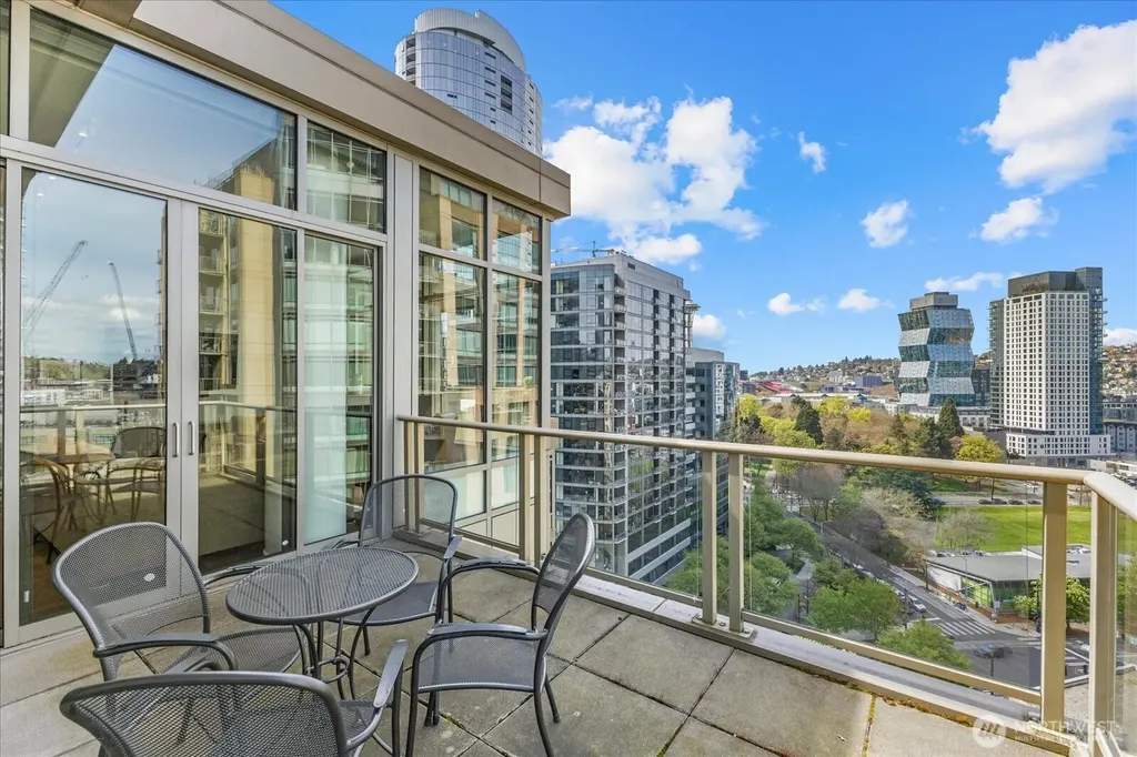 900 Lenora Street Seattle WA 98121