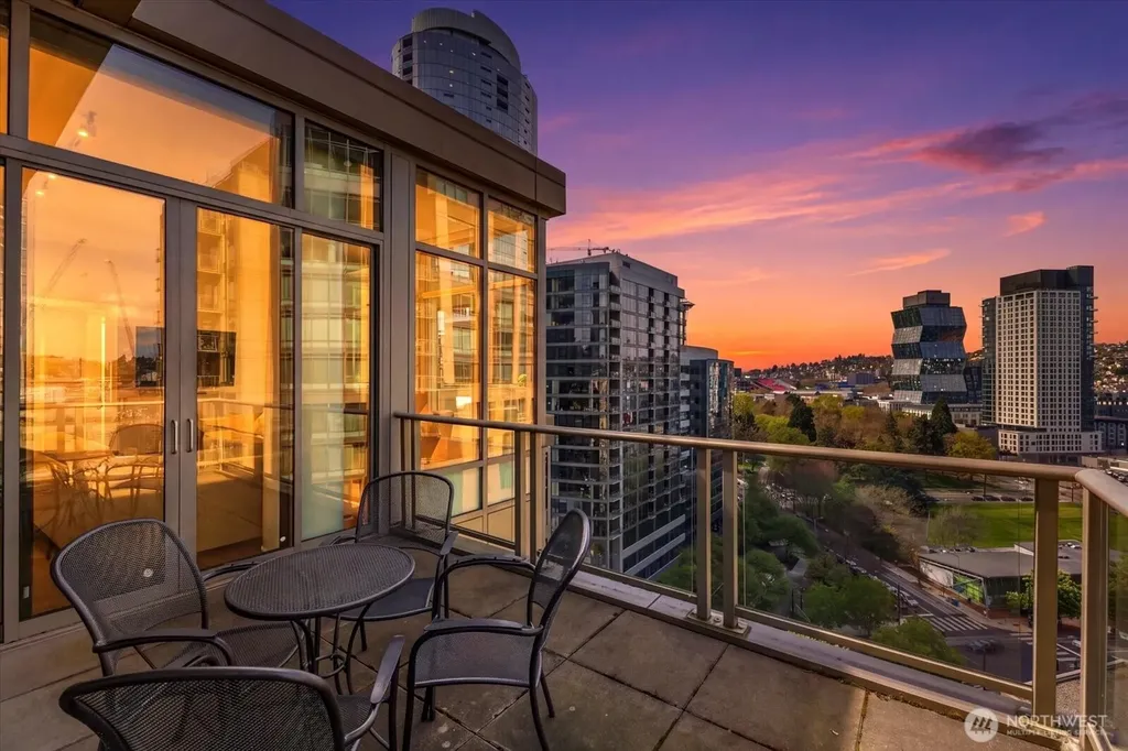 900 Lenora Street Seattle WA 98121