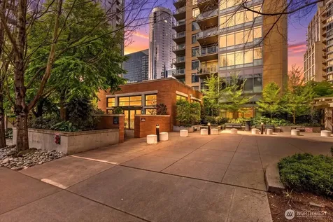 900 Lenora Street Seattle WA 98121