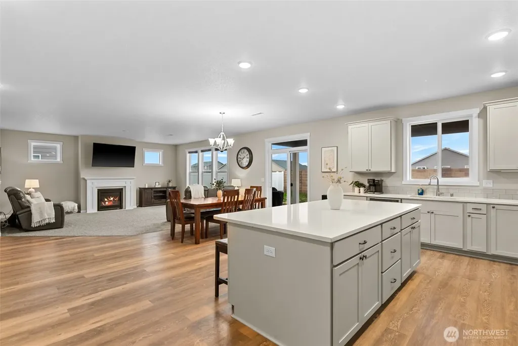 911 NE 7th Avenue Quincy WA 98848