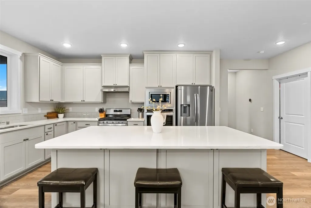 911 NE 7th Avenue Quincy WA 98848