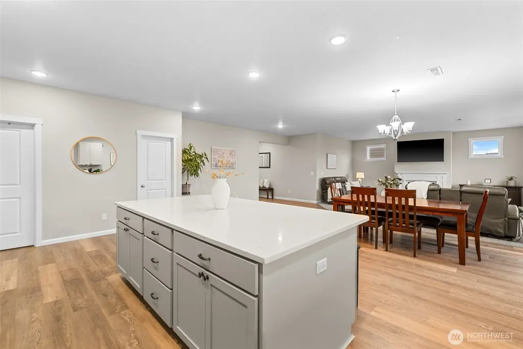 911 NE 7th Avenue Quincy WA 98848