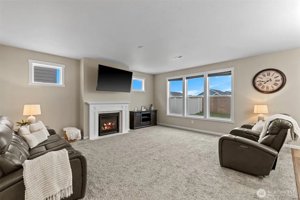 911 NE 7th Avenue Quincy WA 98848