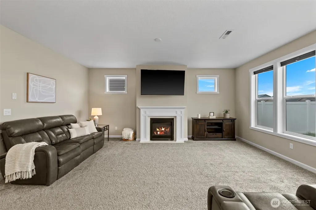 911 NE 7th Avenue Quincy WA 98848