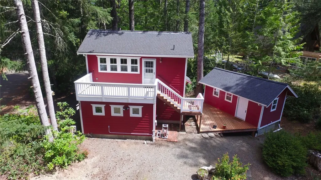 41 N Picnic Drive NW Lilliwaup WA 98555
