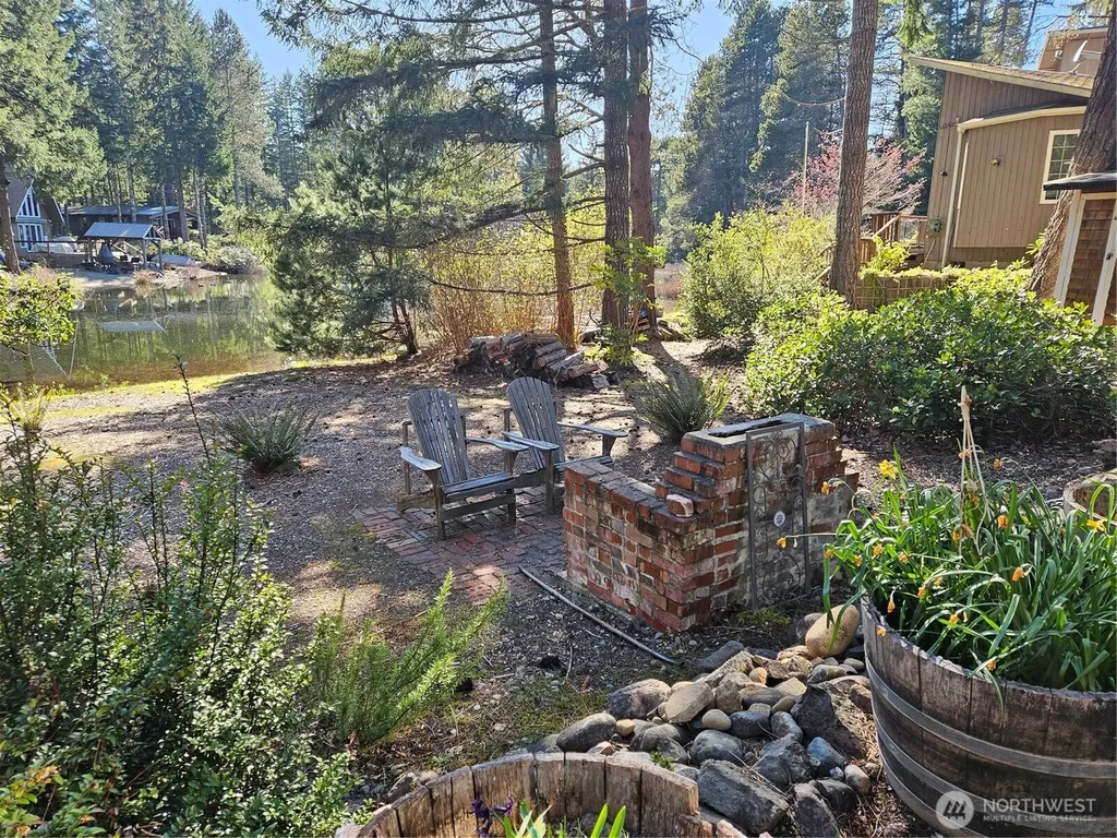 41 N Picnic Drive NW Lilliwaup WA 98555