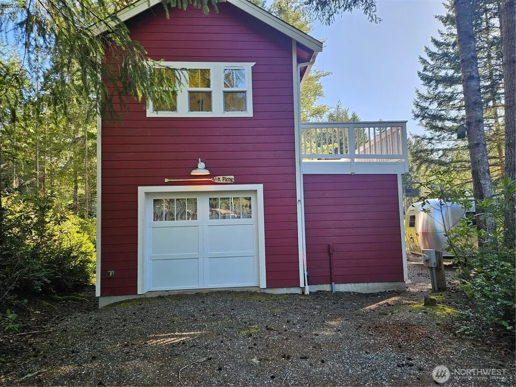 41 N Picnic Drive NW Lilliwaup WA 98555