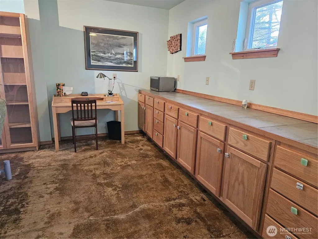 41 N Picnic Drive NW Lilliwaup WA 98555