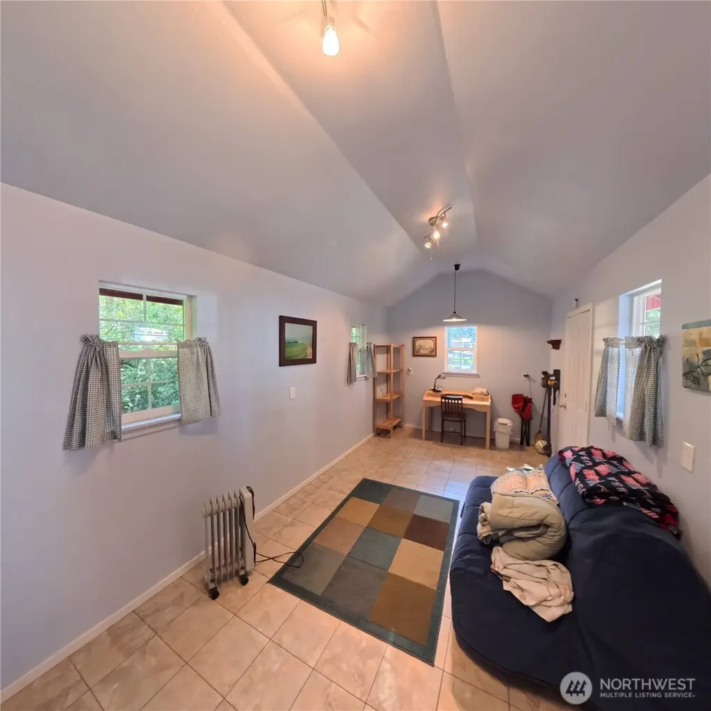 41 N Picnic Drive NW Lilliwaup WA 98555