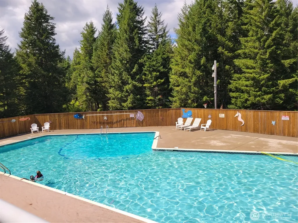 41 N Picnic Drive NW Lilliwaup WA 98555