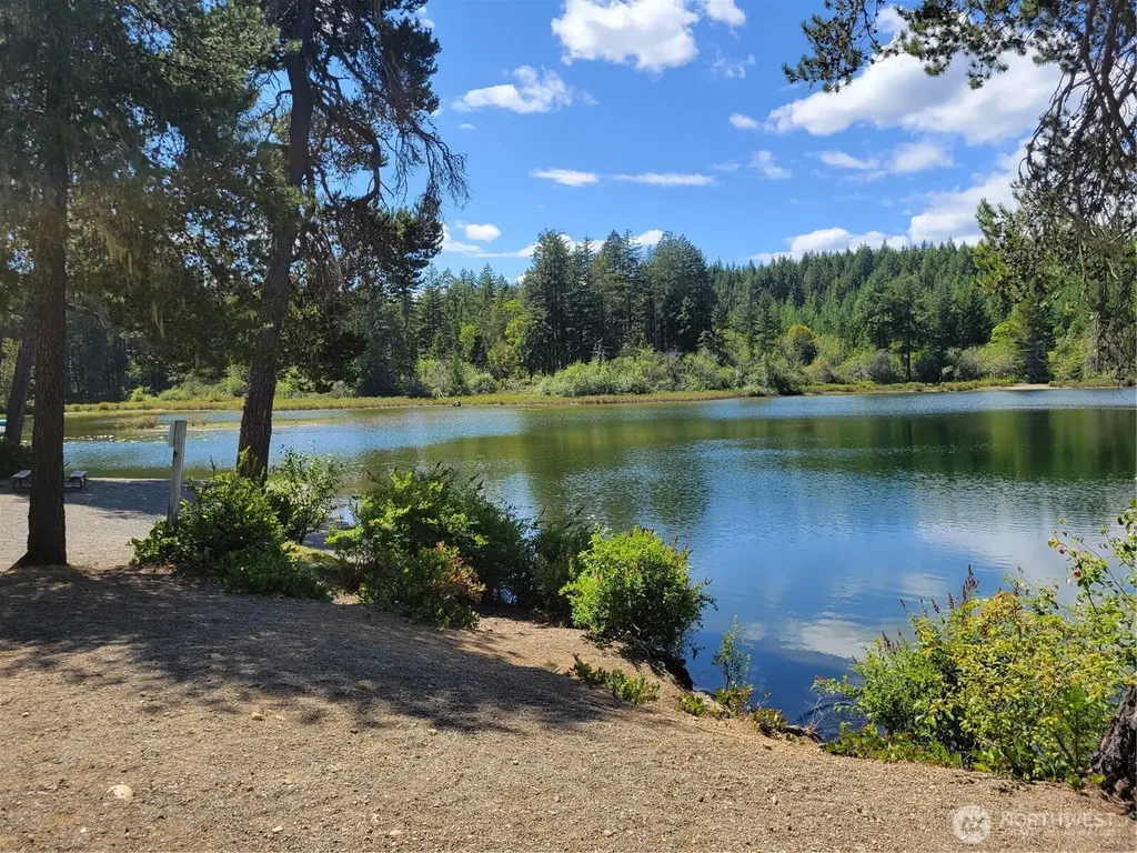41 N Picnic Drive NW Lilliwaup WA 98555
