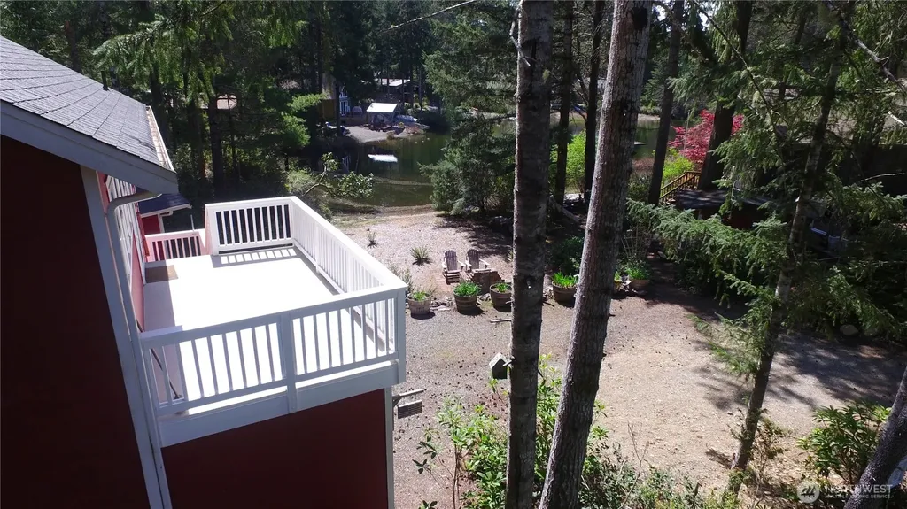 41 N Picnic Drive NW Lilliwaup WA 98555