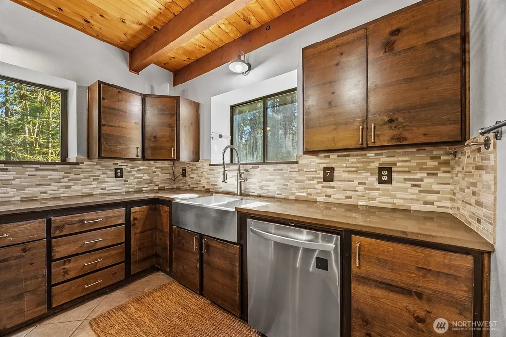 16318 82nd Street NW Lakebay WA 98349