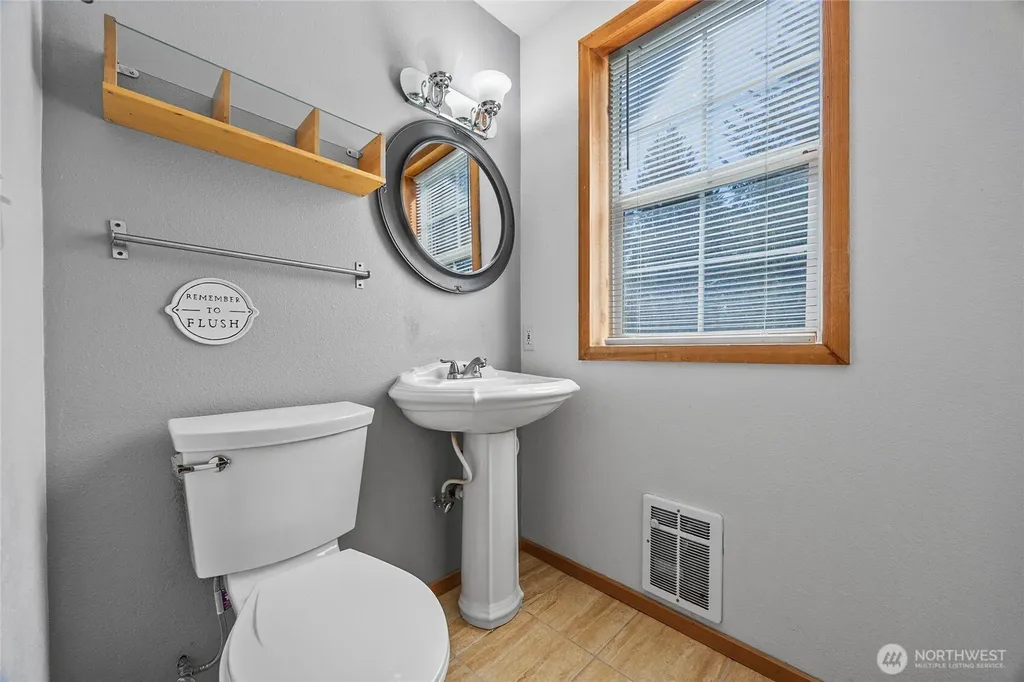 16318 82nd Street NW Lakebay WA 98349