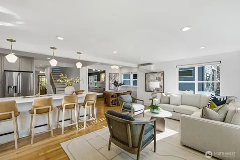 7511 41st Avenue NE Seattle WA 98115