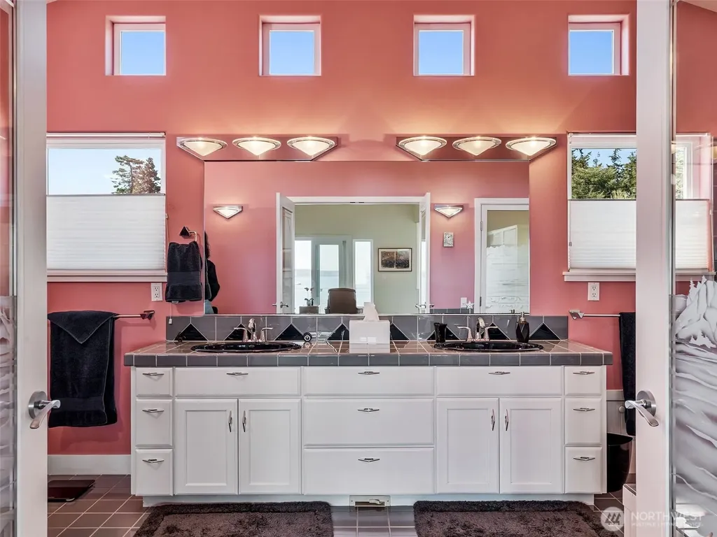 789 W Sims Way Port Townsend WA 98368