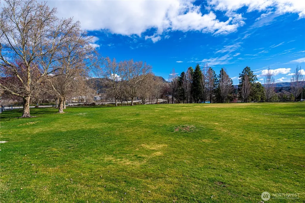 0 E Franklin Street Chelan WA 98816