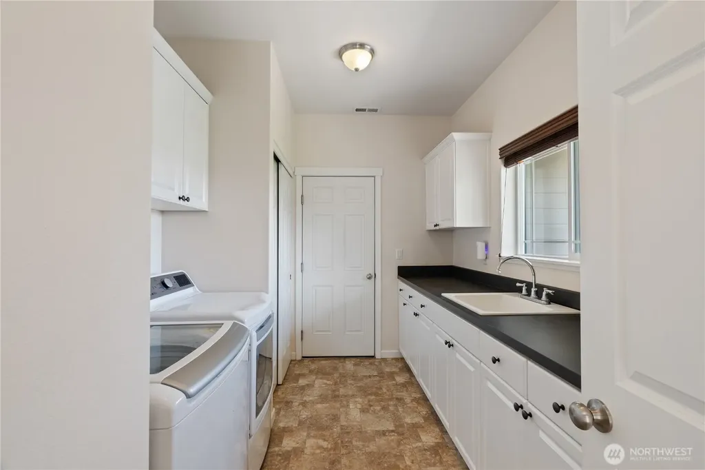 165 Meadow Loop Montesano WA 98563