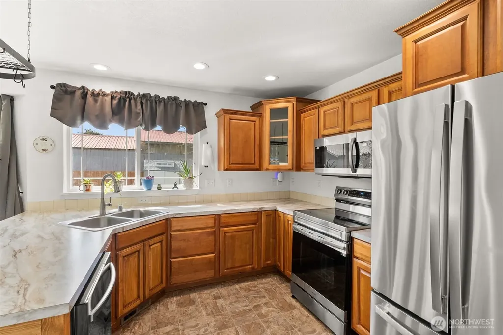 1231 SW Elzina Street Chehalis WA 98532