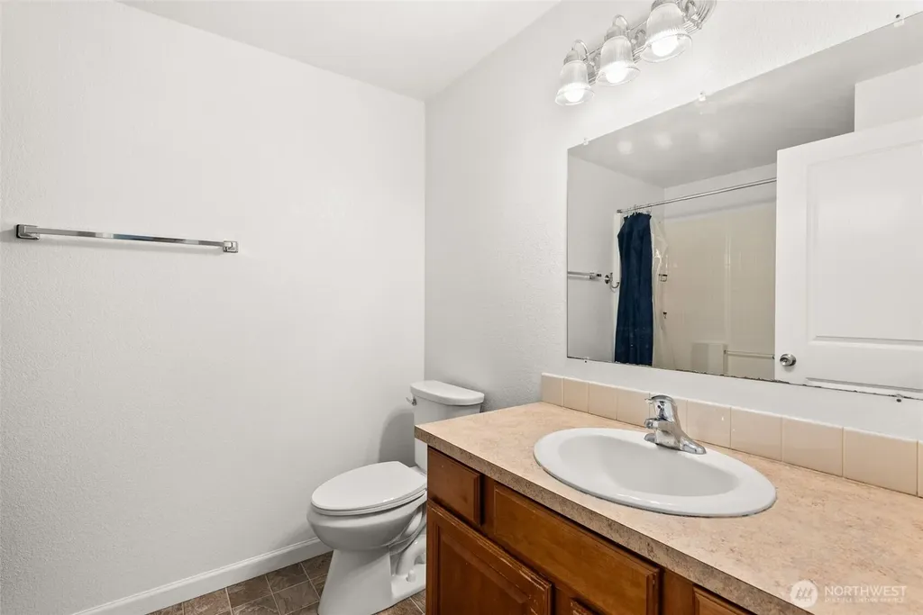 1231 SW Elzina Street Chehalis WA 98532