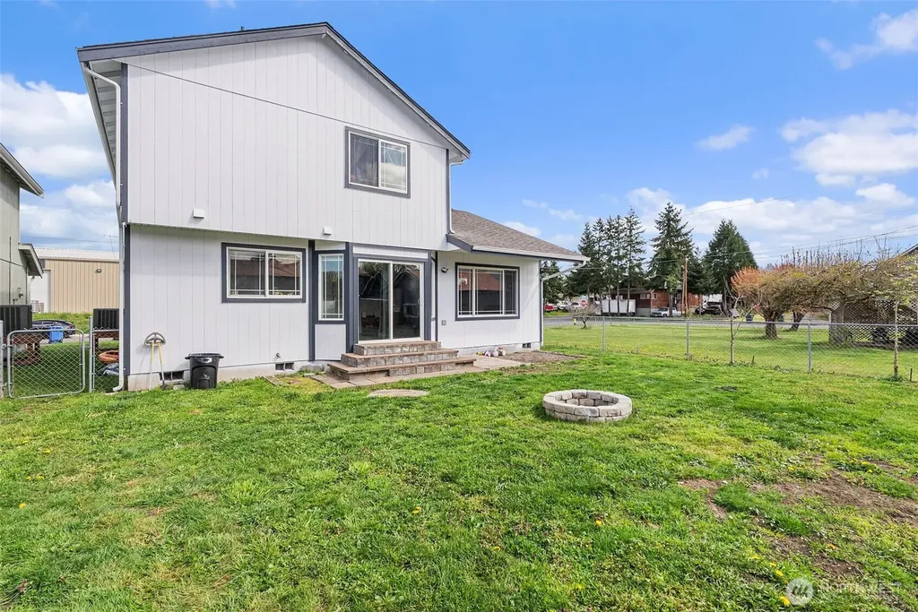 1231 SW Elzina Street Chehalis WA 98532