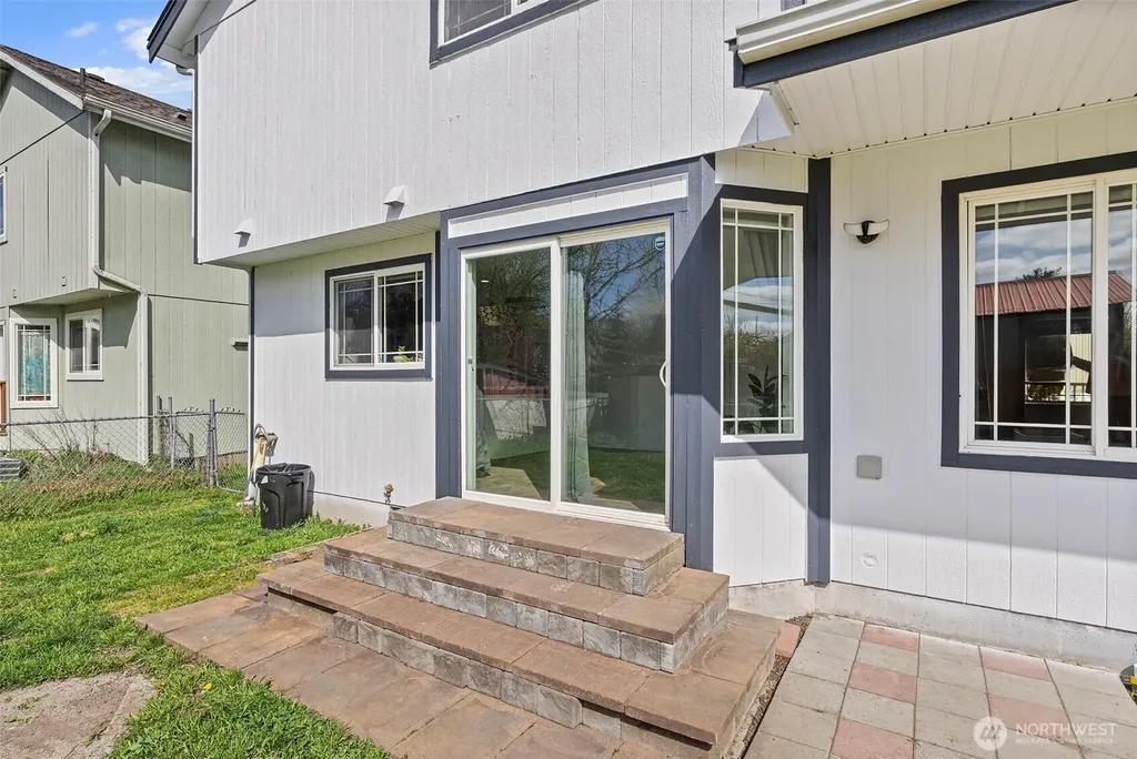 1231 SW Elzina Street Chehalis WA 98532