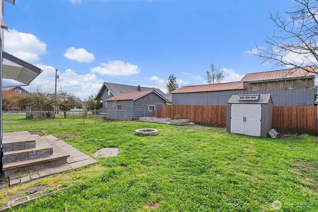 1231 SW Elzina Street Chehalis WA 98532