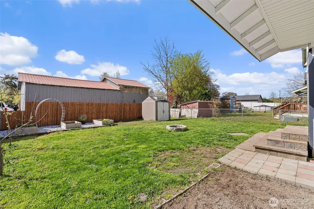 1231 SW Elzina Street Chehalis WA 98532