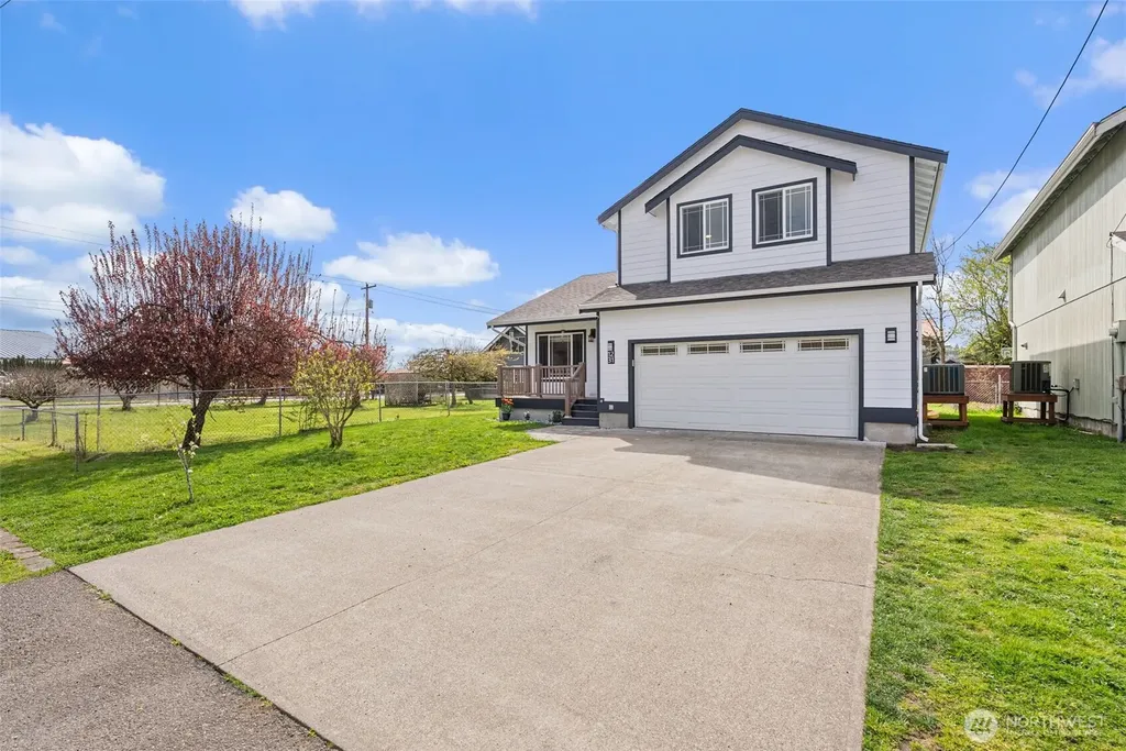 1231 SW Elzina Street Chehalis WA 98532