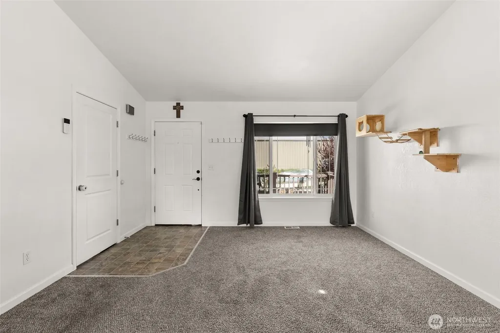 1231 SW Elzina Street Chehalis WA 98532