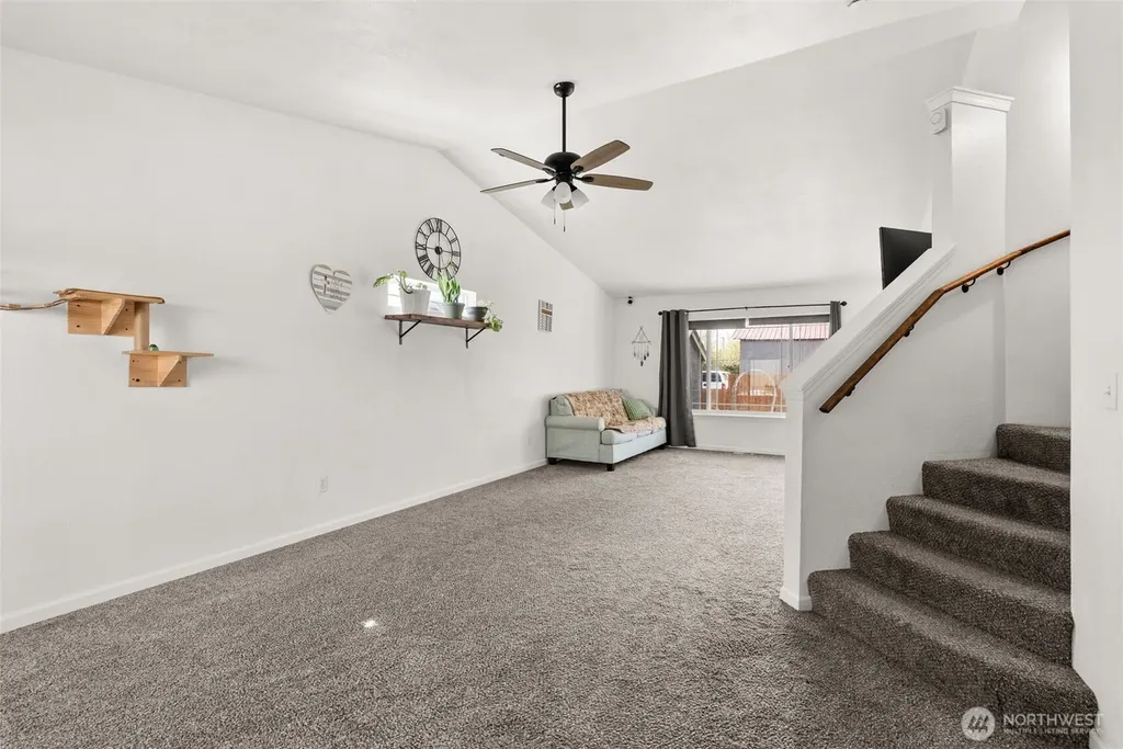 1231 SW Elzina Street Chehalis WA 98532