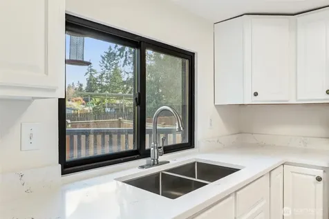 32910 30th Avenue SW Federal Way WA 98023