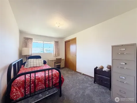 8825 Corbin Drive Everett WA 98204