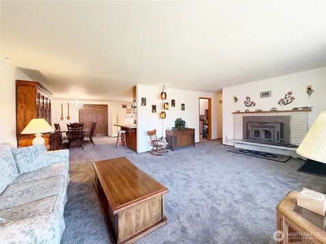8825 Corbin Drive Everett WA 98204