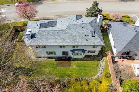 8534 126th Place SE Newcastle WA 98056