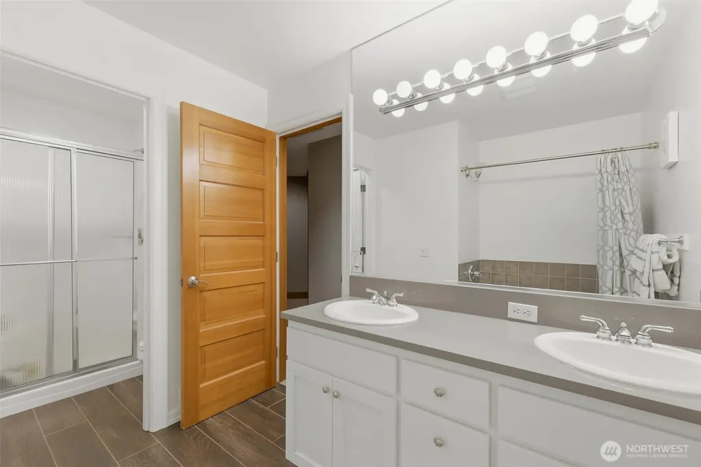 14028 104th Street Ct E Puyallup WA 98374