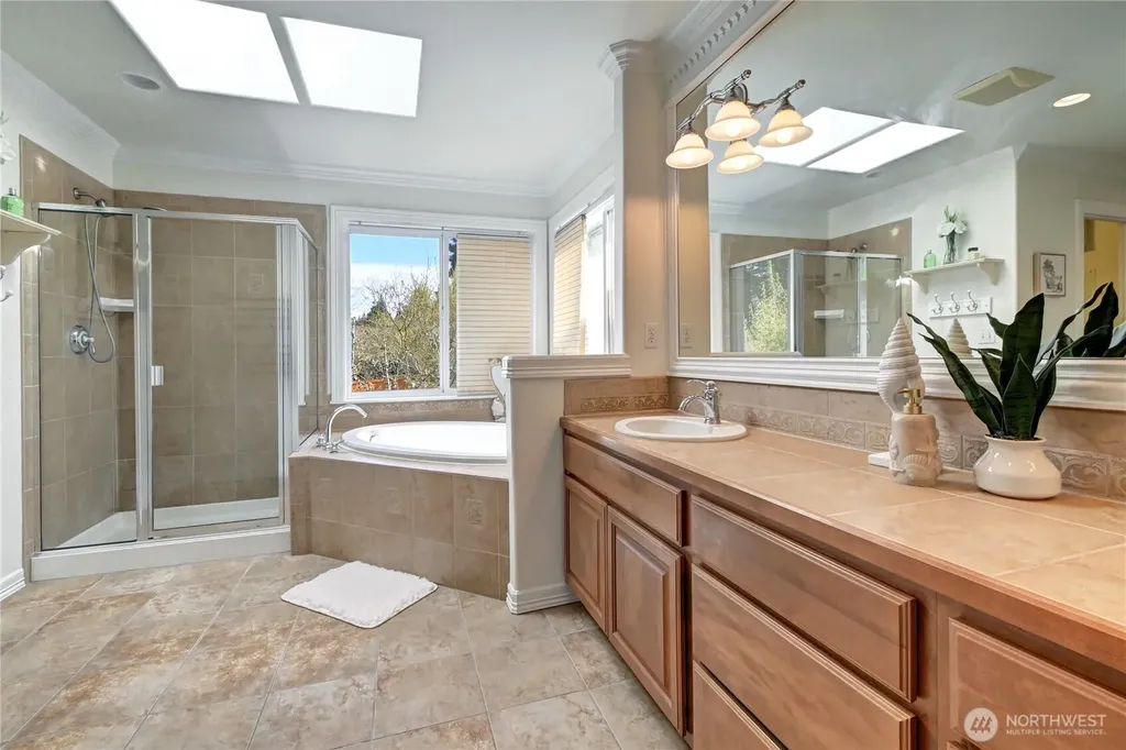 8032 124th Court NE Kirkland WA 98033
