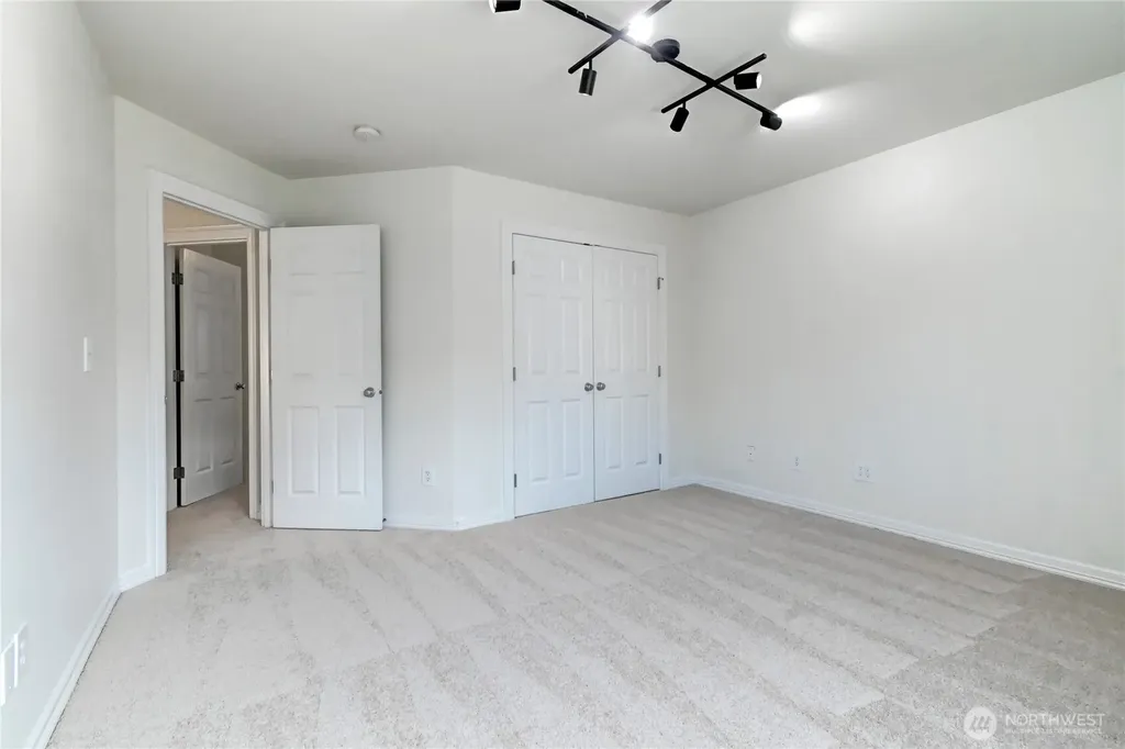 8032 124th Court NE Kirkland WA 98033