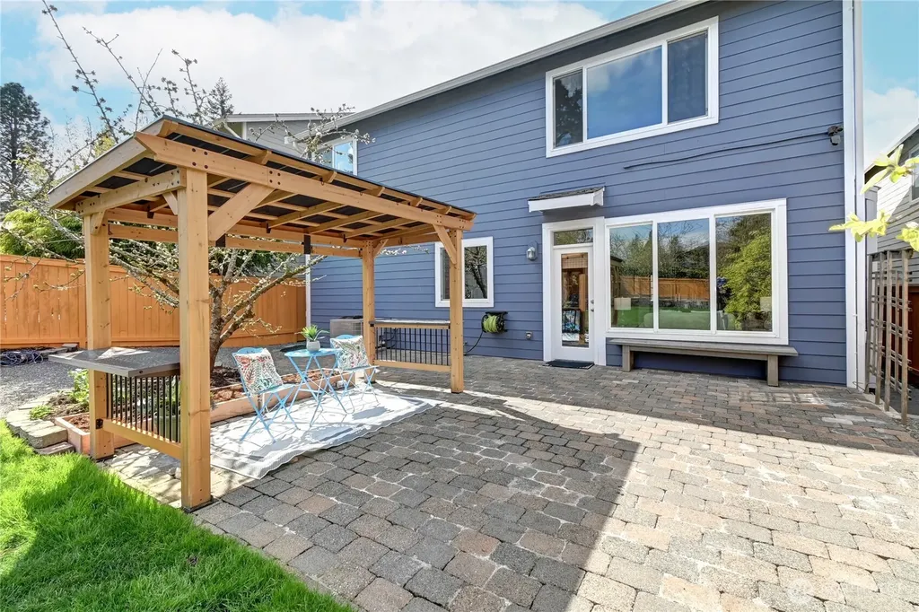 8032 124th Court NE Kirkland WA 98033