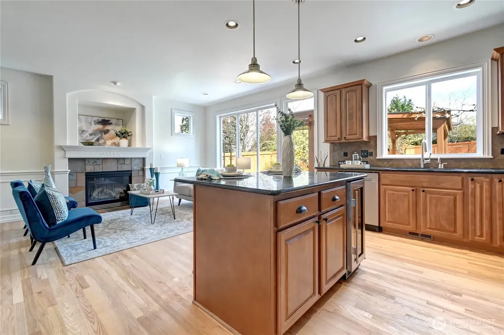 8032 124th Court NE Kirkland WA 98033