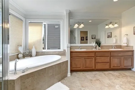 8032 124th Court NE Kirkland WA 98033