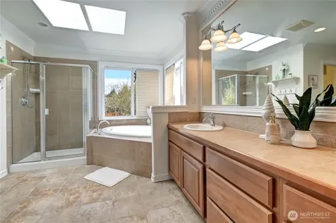 8032 124th Court NE Kirkland WA 98033