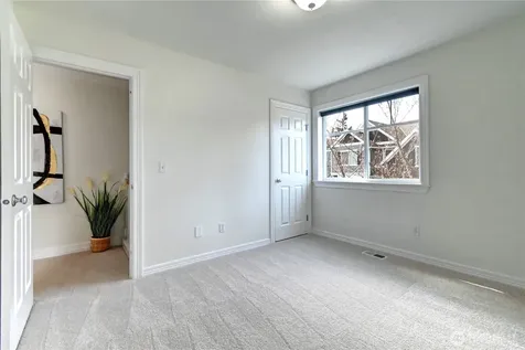 8032 124th Court NE Kirkland WA 98033
