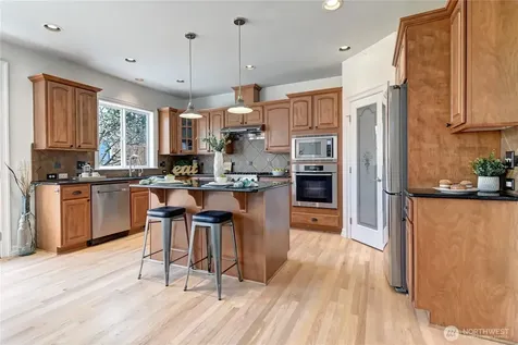 8032 124th Court NE Kirkland WA 98033