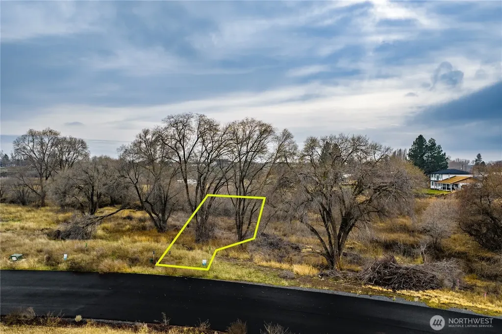 22 Valley Road NE Moses Lake WA 98837