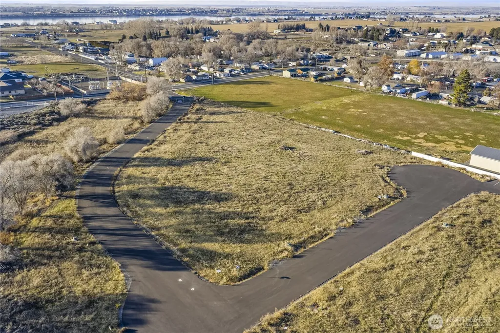 17 Valley Road NE Moses Lake WA 98837