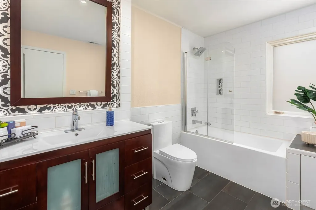 12211 SE 63rd Place Bellevue WA 98006